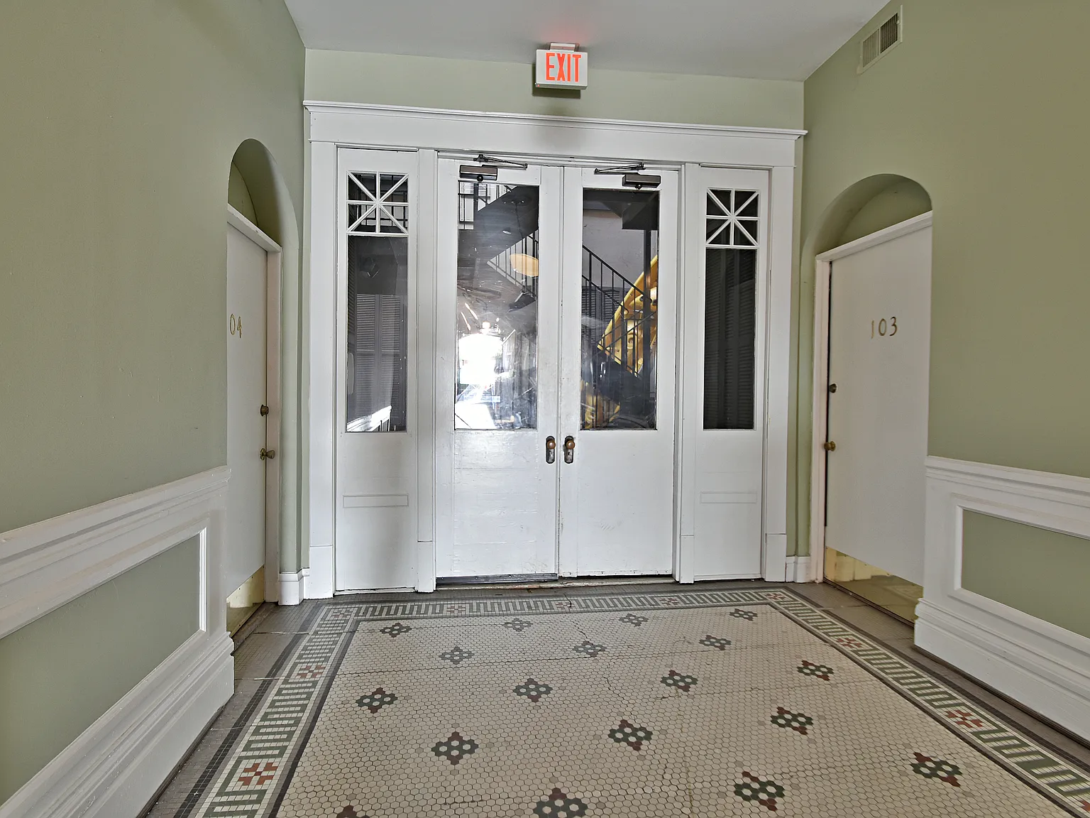 2 bed, 1200 sqft, $1,750 — Photo 4
