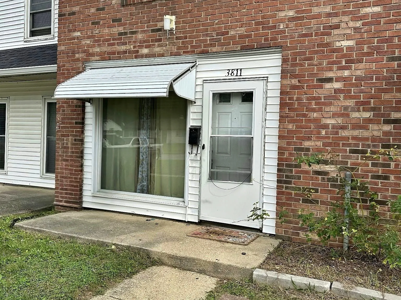 2 bed, 1.0 bath, 992 sqft, $1,095 — Photo 3