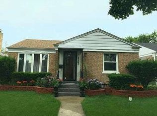 8335 Harding Ave, Skokie, IL 60076