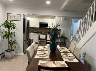 11 Washington Ave, Mastic Beach, NY 11951