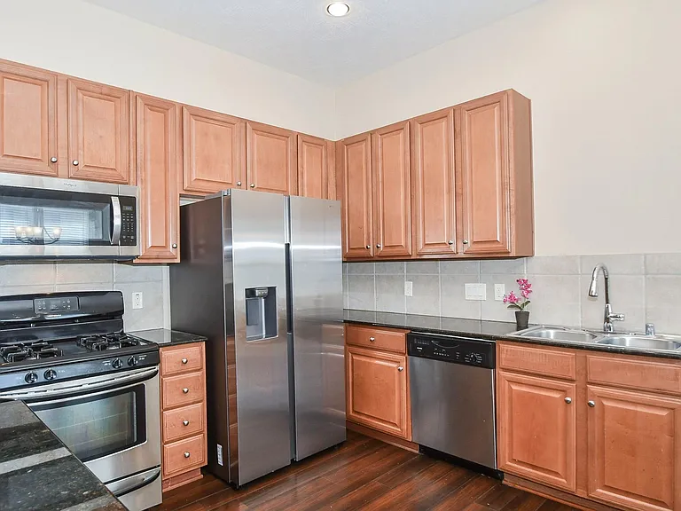 20916 Sunrise Pine View Ln — Photo 12