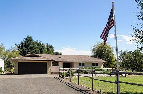 1st image of 94879 Hwy 99 W