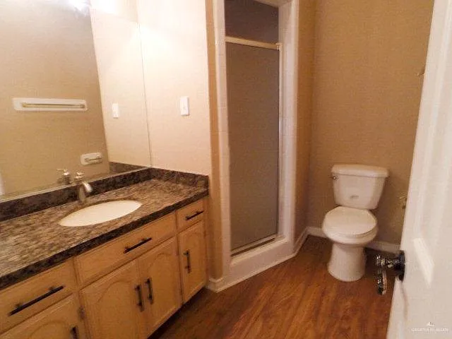 204 San Saba St — Photo 12