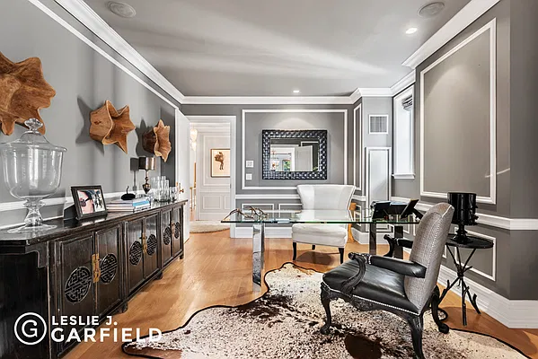 Sold by Leslie J. Garfield | media 7