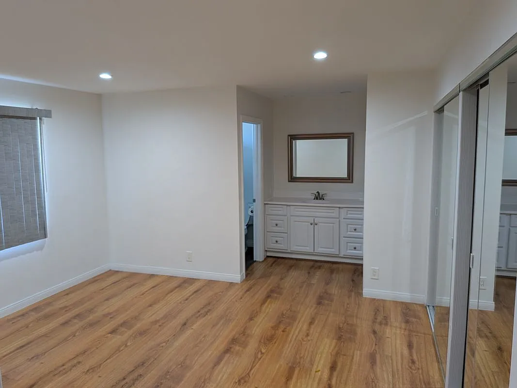 2 bed, 2.0 bath, 1101 sqft, $2,450 — Photo 4