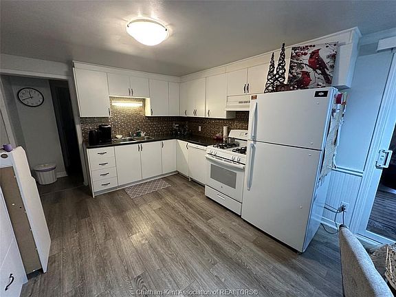 2nd image of 7083 Base Line