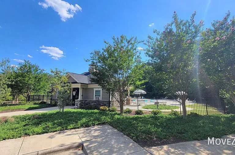6801 Capstone Ct — Photo 27