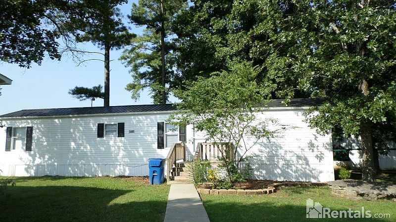 2nd image of 221 Edsel Dr