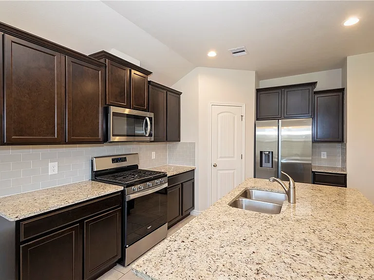 7722 Lariat Toss Dr — Photo 19