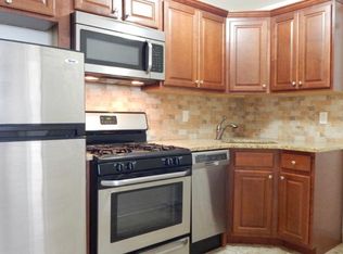 2 Nagel Ct APT 3D, Merrick, NY 11566