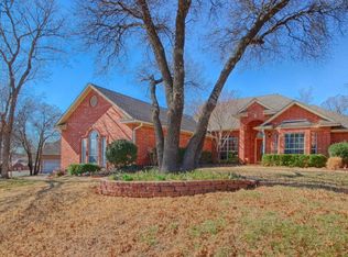833 Fox Tail Dr, Edmond, OK 73034