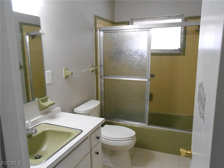 241 Thistle Ct — Photo 14