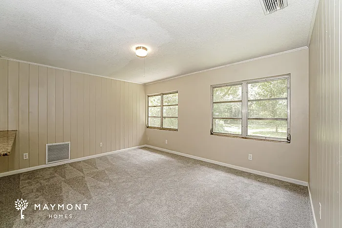 1513 S Mellonville Ave — Photo 3
