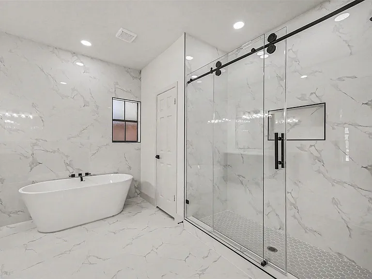507 Commodore Way — Photo 24
