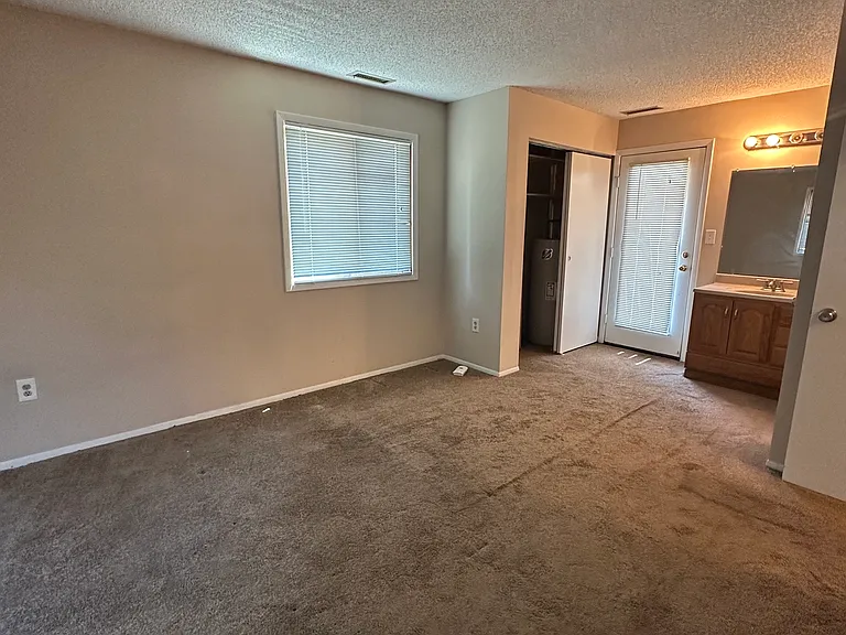 801 Aspen Dr — Photo 8
