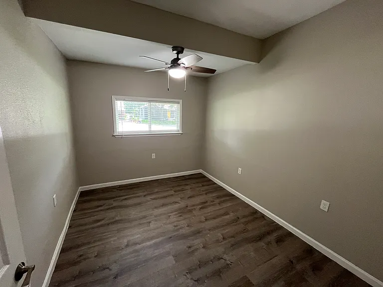 10608 Cayuga Dr — Photo 17