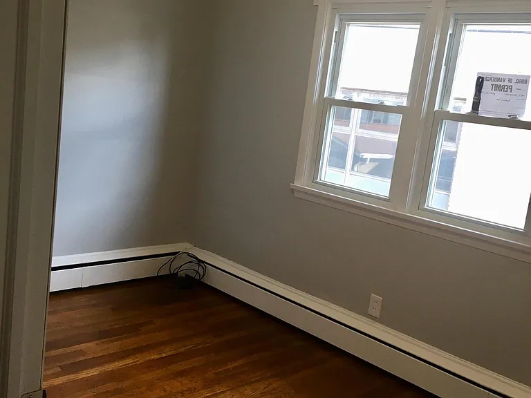 421 1/2 Hancock Ave — Photo 7