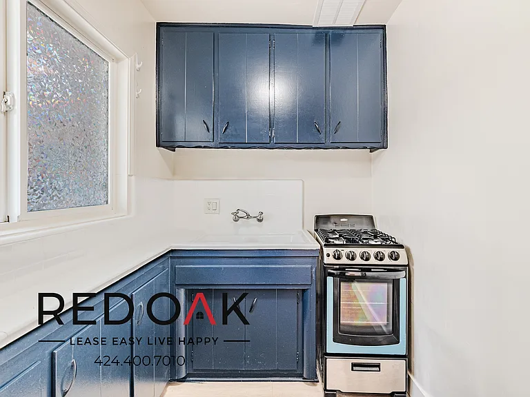 439 S Catalina St #8 — Photo 9