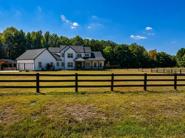 794 Cobb Rd, Benson, NC 27504