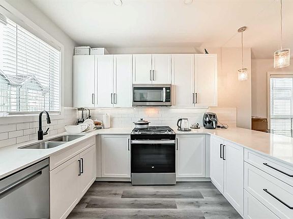 4th image of 30 SW Evanscrest Park NW