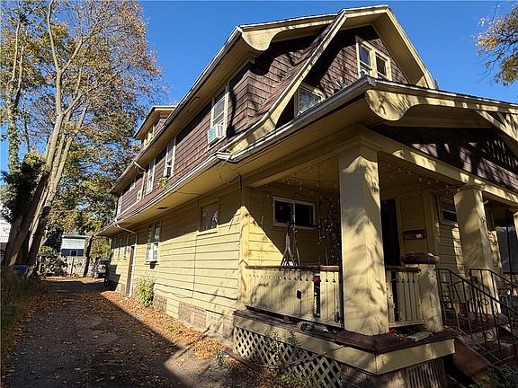4th image of 150-152 Chili Ave