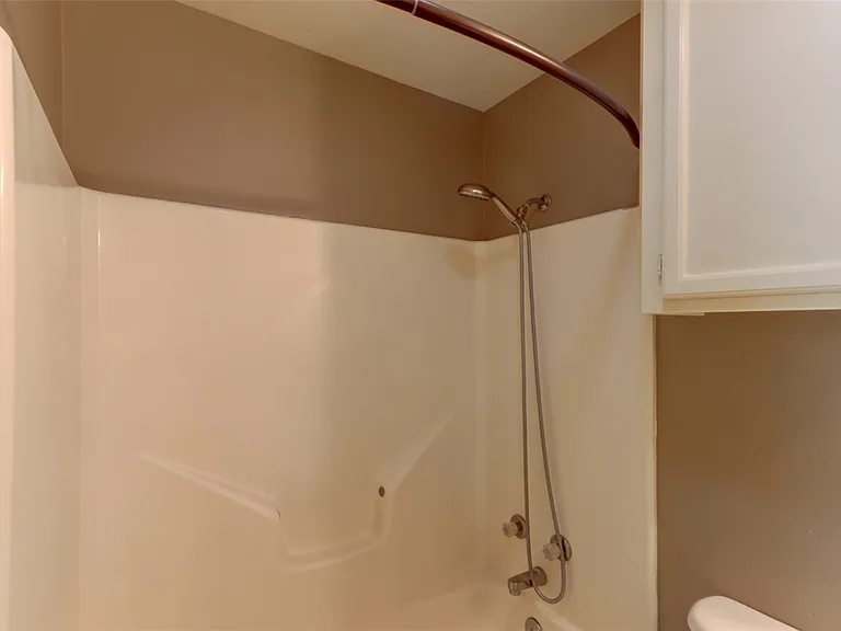 902 Kalanchoe Ct #A-B — Photo 12