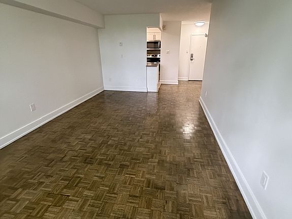 5th image of 145 Wellington St W #306