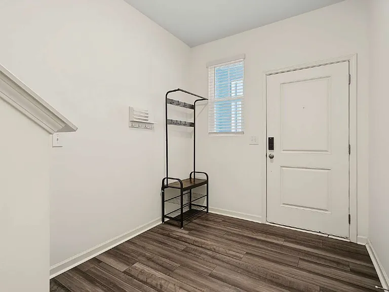 1005 Dakine Dr — Photo 5