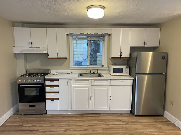 3rd image of 123 Amory St #1