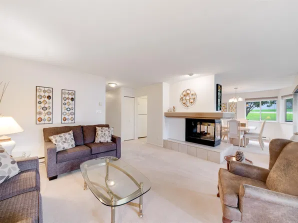 525 Austin Ave #101, Coquitlam, BC V3K 3M6