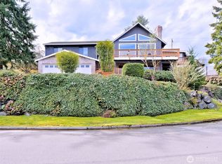 553 Raymond Pl NW, Renton, WA 98057