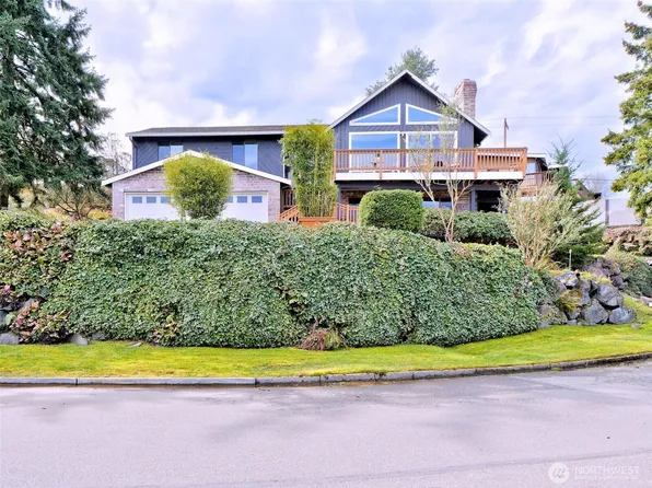 553 Raymond Place NW, Renton, WA 98057
