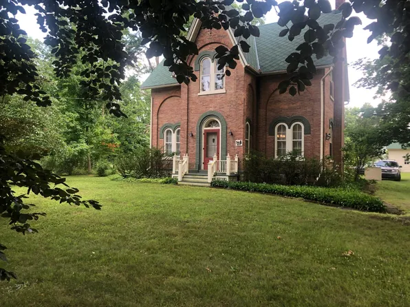 857 E Michigan Ave, Grass Lake, MI 49240