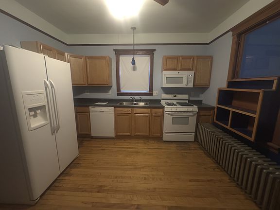 2nd image of 2832 N Moody Ave