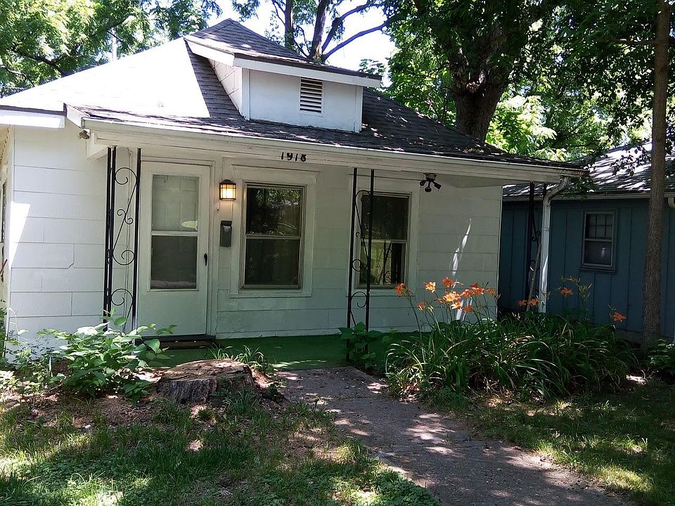 1st image of 1914 Esterly Ave