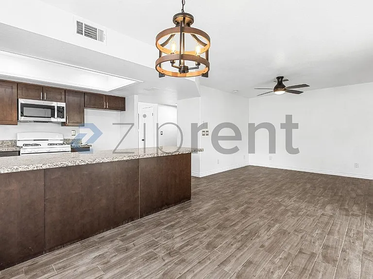 2821 Willow Wind Ct — Photo 13