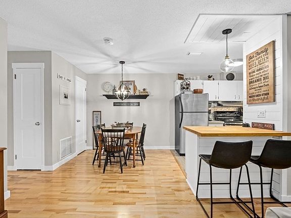 5th image of 32 Thayer Pond Dr #16