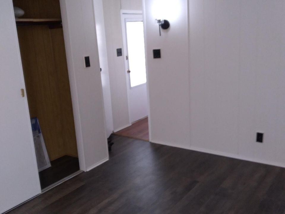 2nd image of 5453 Pineland Ave
