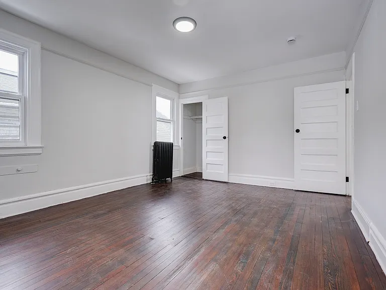 first bedroom $1000