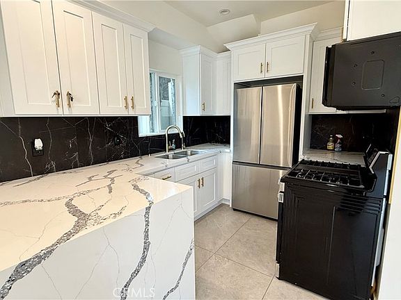 4th image of 16135 Tupper St