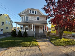 87 Manhattan Ave FLOOR 3, Bridgeport, CT 06606