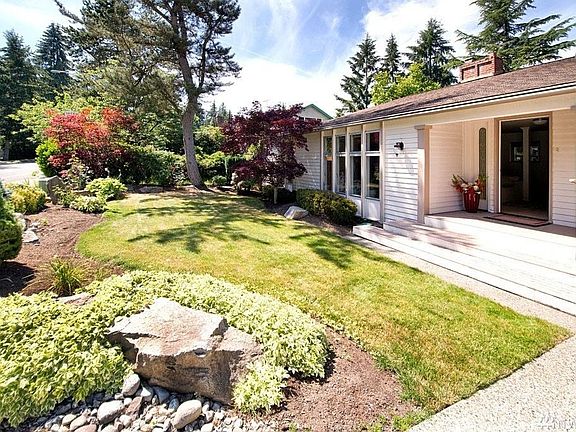 2nd image of 16808 NE 30th St