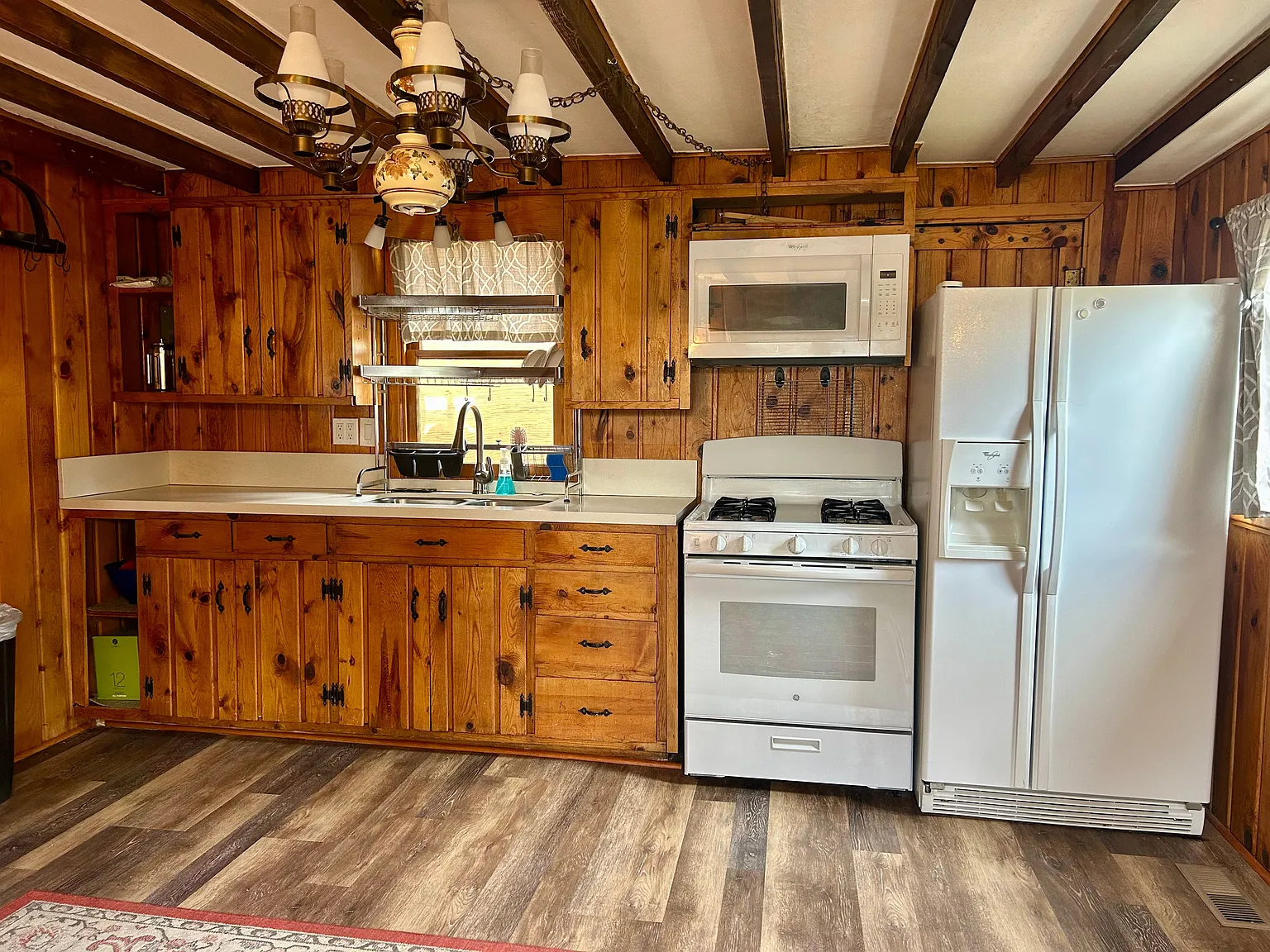 2 bed, 1.0 bath, 800 sqft, $1,500 — Photo 1