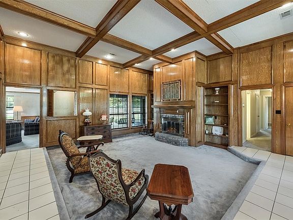 5th image of 6 Kingswood Dr