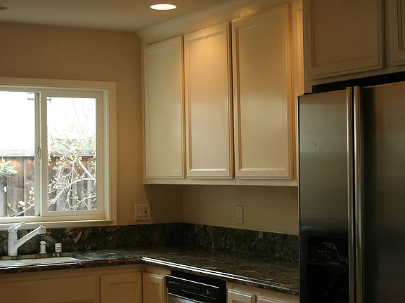 3rd image of 648 Weston Dr