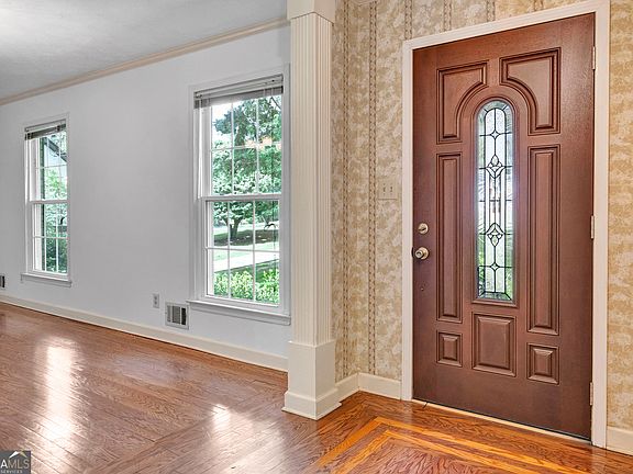 5th image of 2416 Fieldstone Dr SE