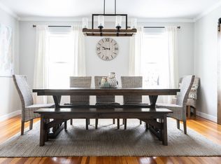 4 Vaughan Ave, Newport, RI 02840
