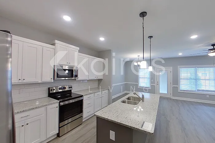 3705 Oak Leaf Way #E — Photo 7