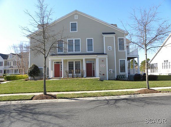 1st image of 112C Willow Oak Ave #112C