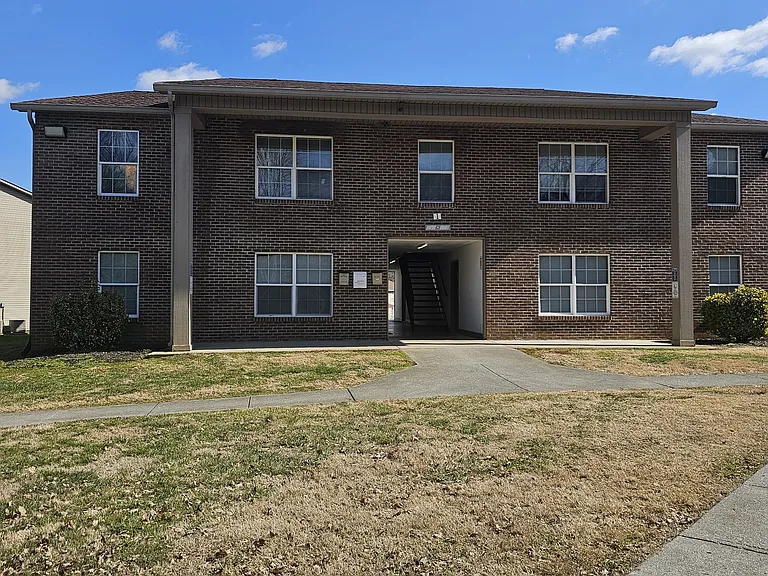 Grayson Apartments — Photo 1